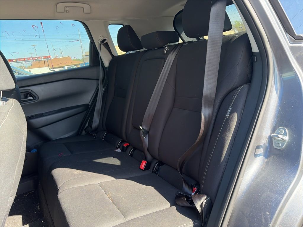 Used 2024 Nissan Rogue S image 11