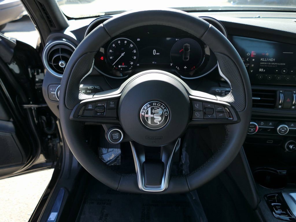 New 2024 Alfa Romeo Giulia Sprint image 18