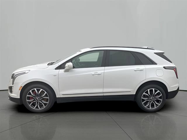 Certified 2022 Cadillac XT5 Sportv w/ Technology Package image 2