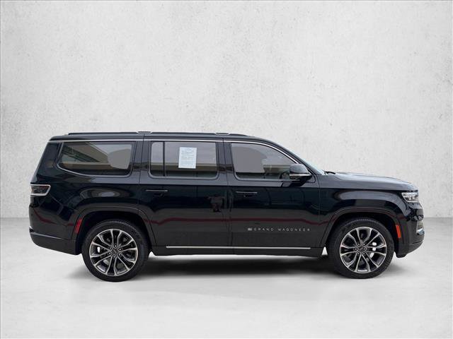 Used 2023 Jeep Grand Wagoneer Series III AWD/4WD image 4