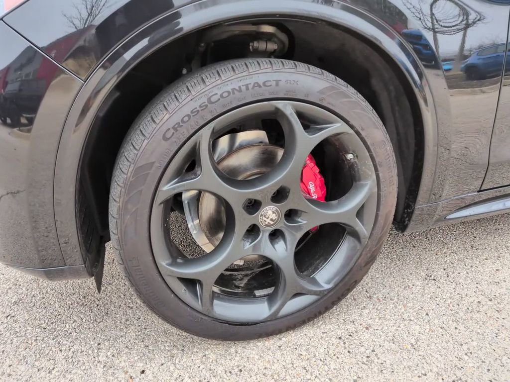 Used 2024 Alfa Romeo Stelvio Veloce image 16