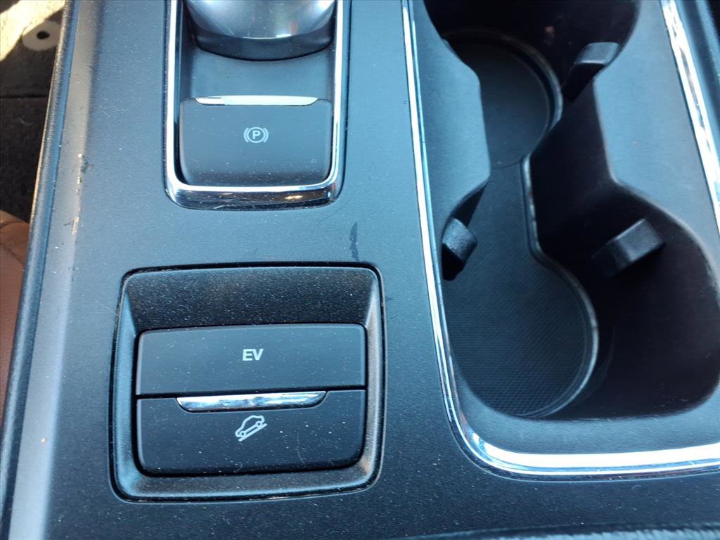 Used 2019 Ford Fusion Energi Titanium image 31