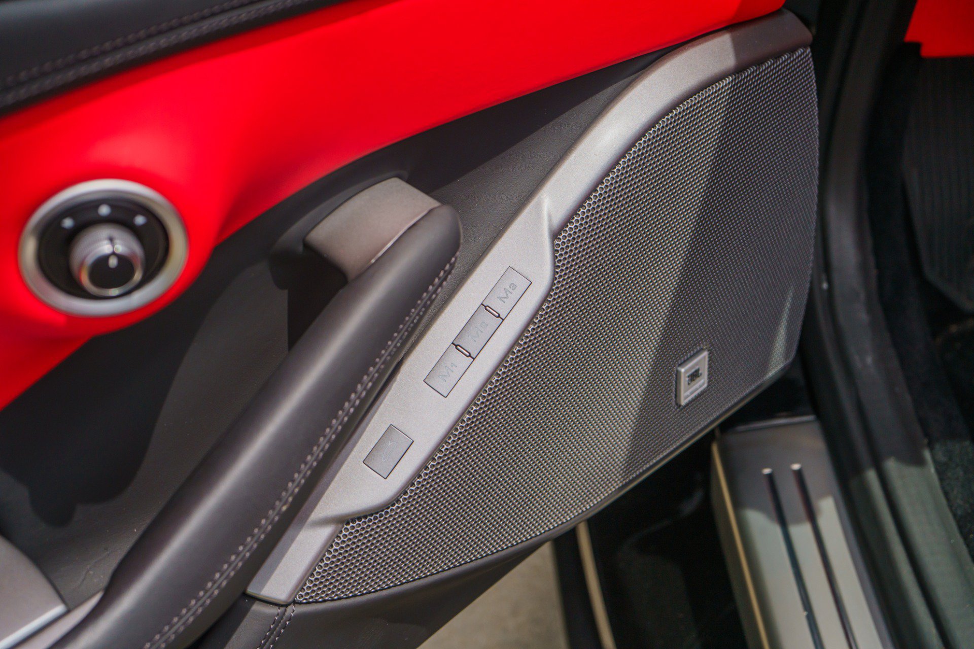Used 2019 Ferrari Portofino RWD image 59