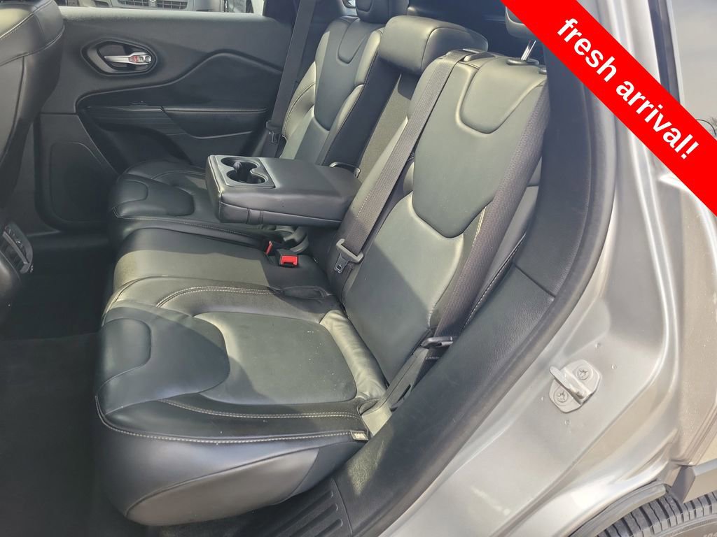 Used 2015 Jeep Cherokee Limited image 9