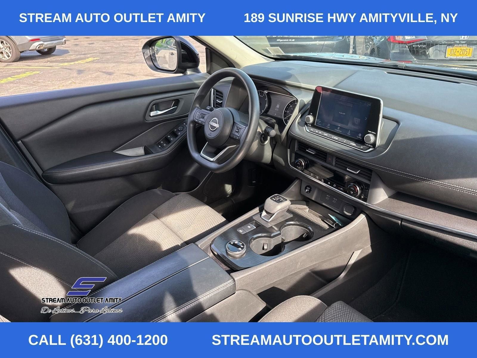 Used 2024 Nissan Rogue SV image 12