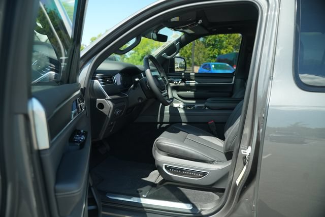 New 2026 Jeep Grand Wagoneer Summit AWD/4WD image 12