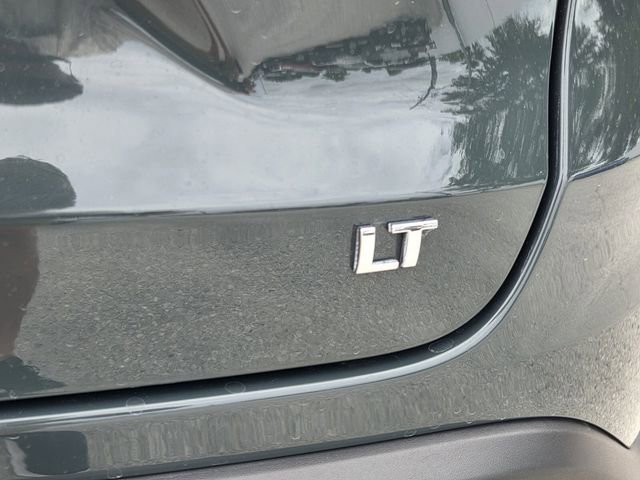Used 2025 Chevrolet Trax LT FWD image 13