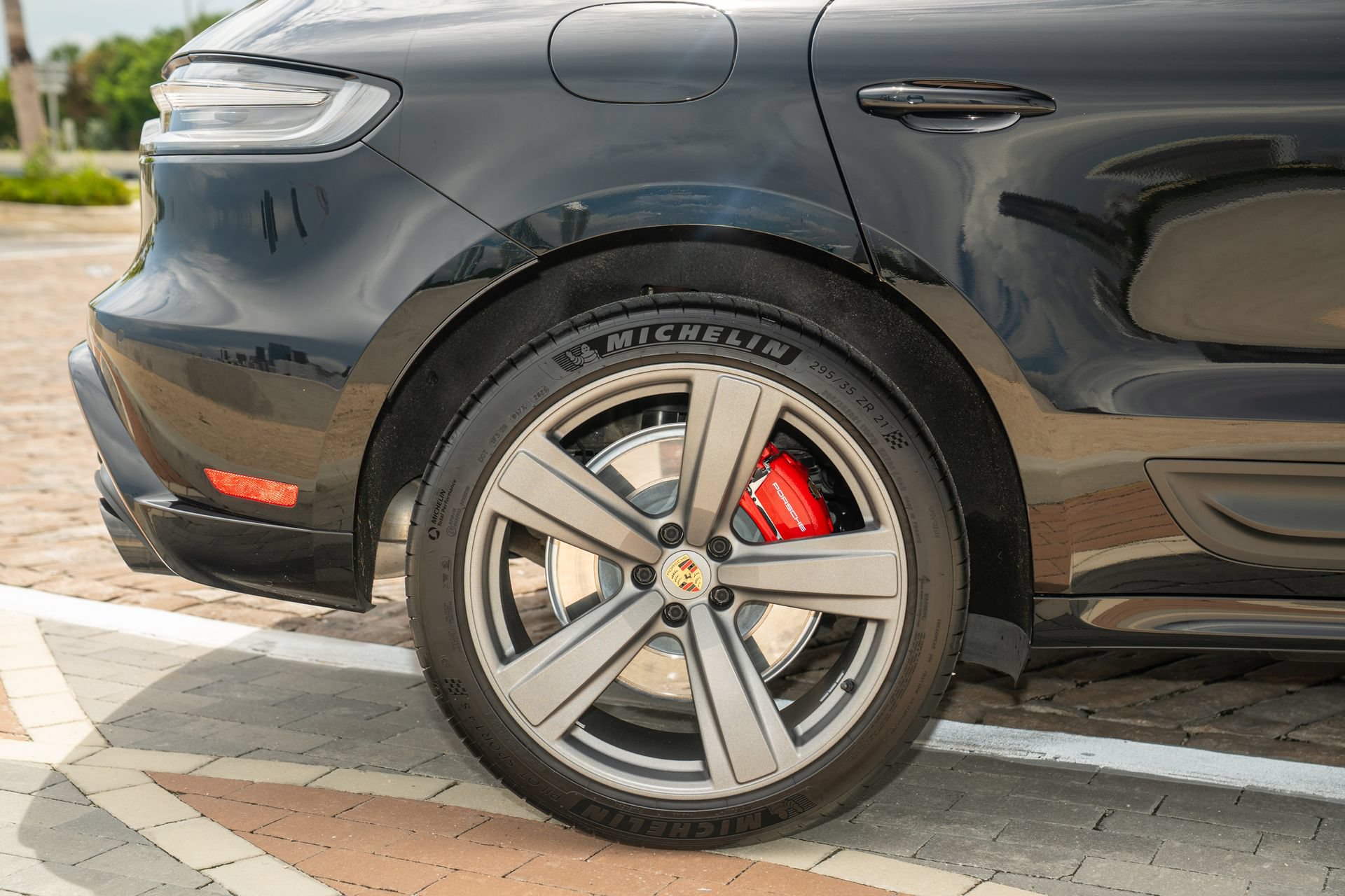 Used 2022 Porsche Macan GTS AWD/4WD image 16
