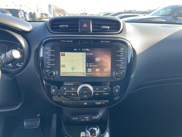 Used 2016 Kia Soul ! w/ Premium Package image 16