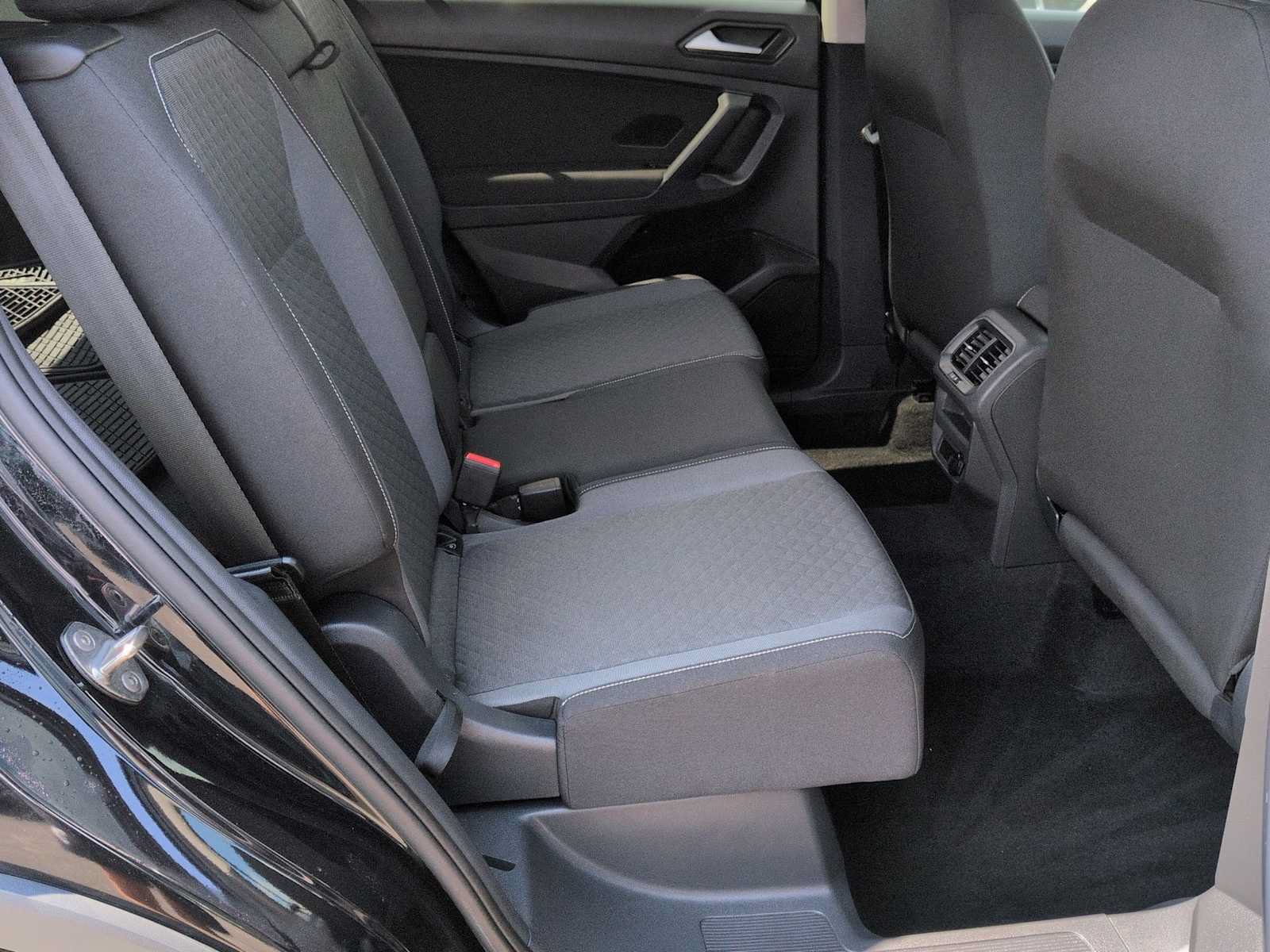 Used 2021 Volkswagen Tiguan S FWD image 21