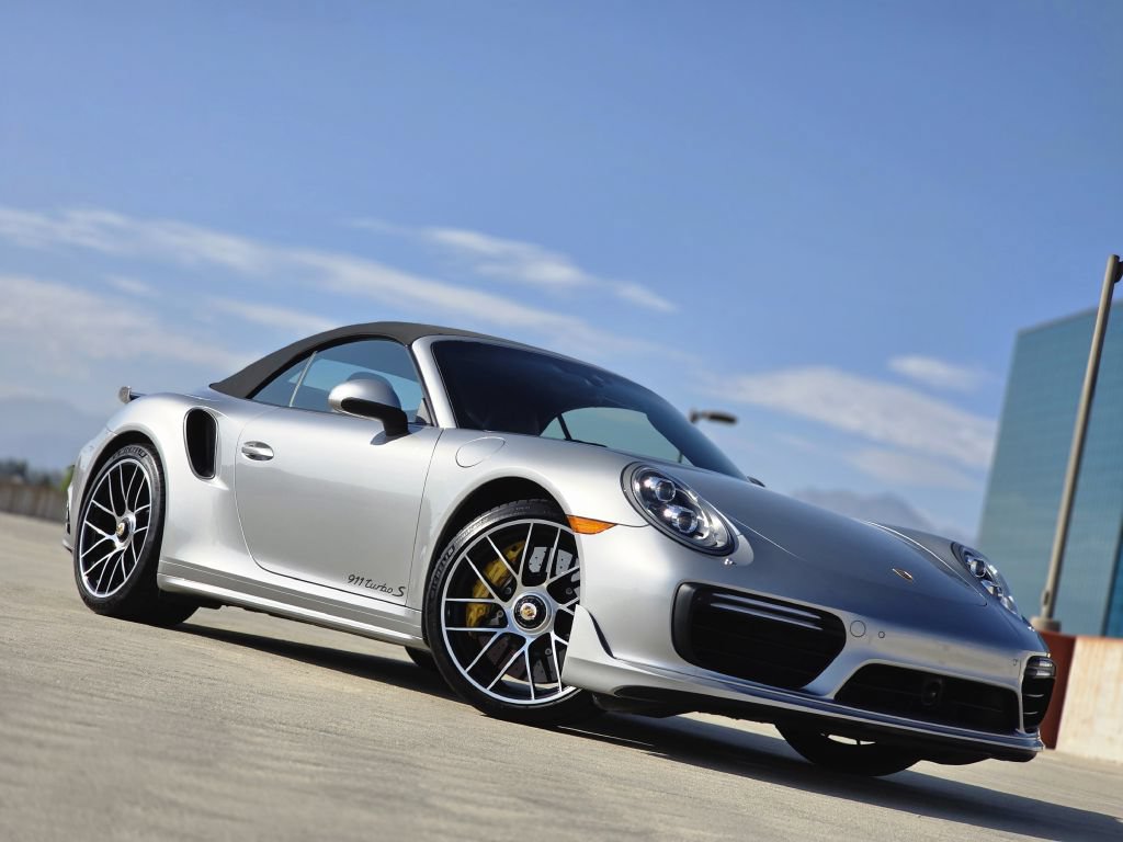 Used 2018 Porsche 911 Turbo S AWD/4WD image 4