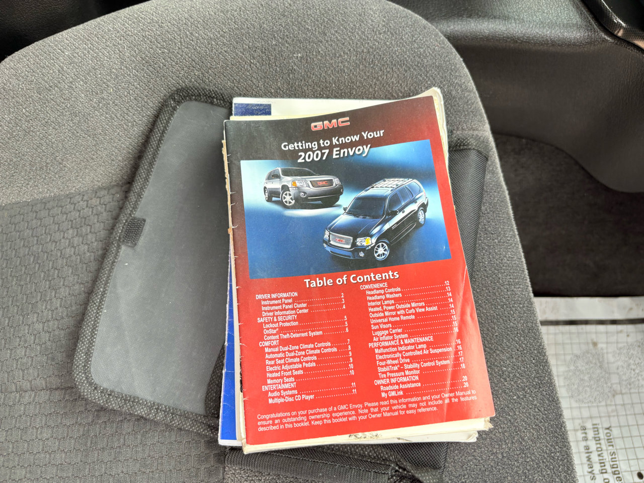 Used 2007 GMC Envoy SLE image 37