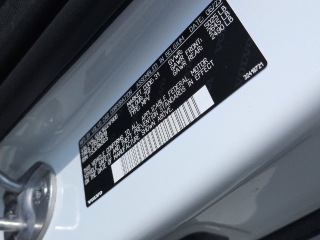 Used 2024 Volvo XC40 B5 Core AWD/4WD image 36