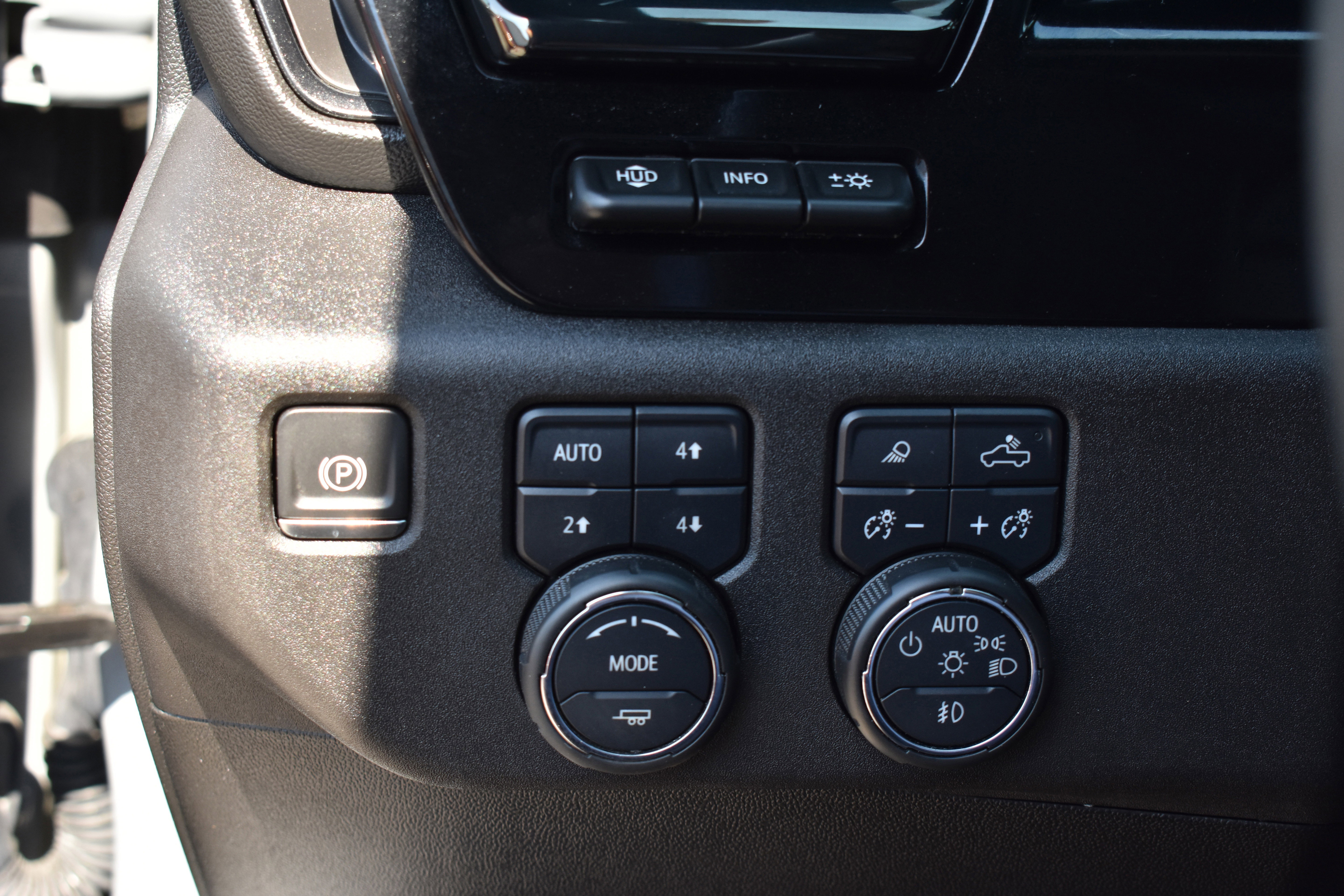 Used 2024 Chevrolet Silverado 2500 ZR2 w/ ZR2 Bison Edition AWD/4WD image 16