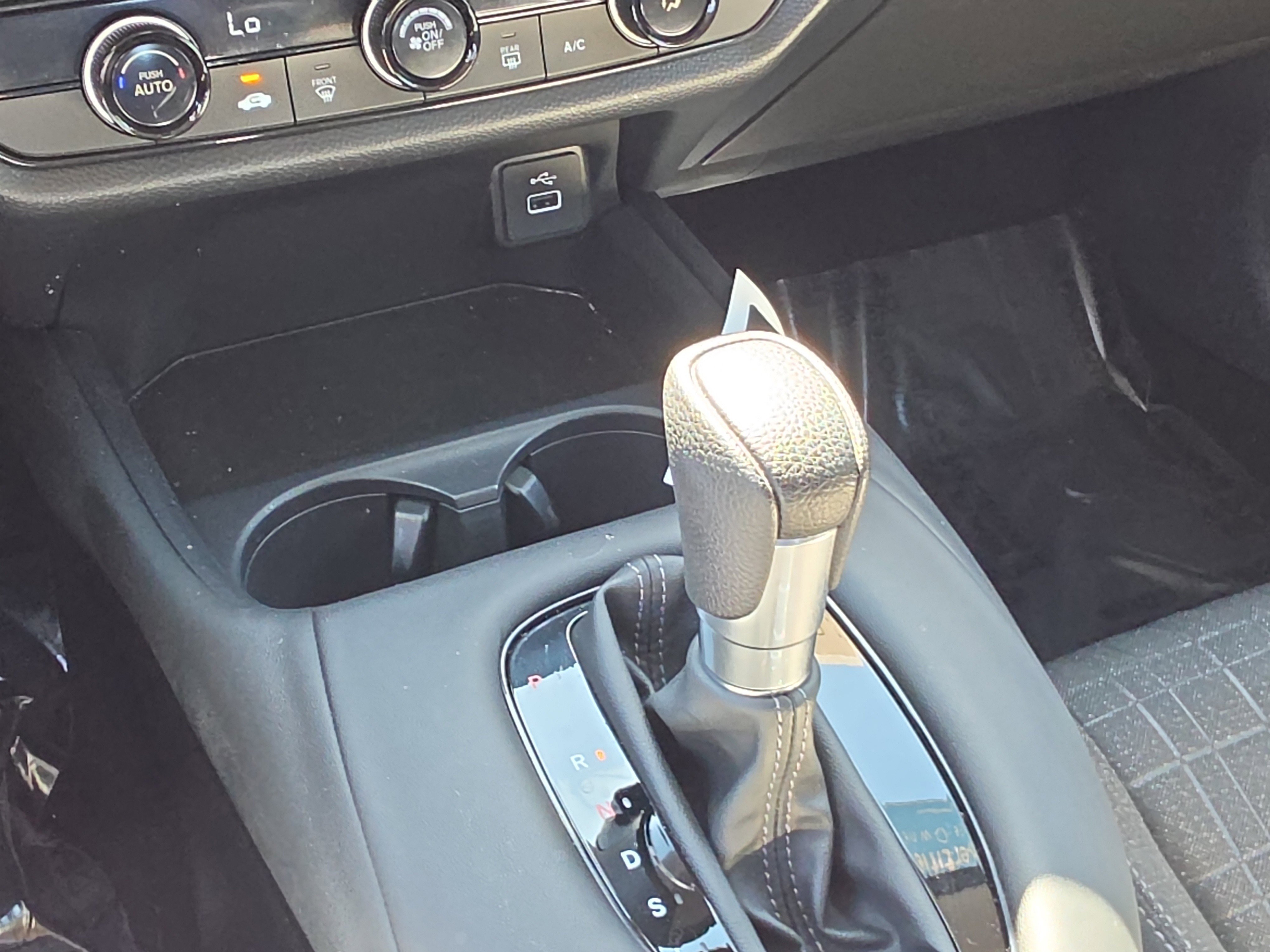 Certified 2023 Honda HR-V LX image 25