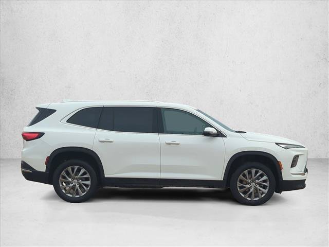 Used 2025 Buick Enclave Preferred FWD image 4