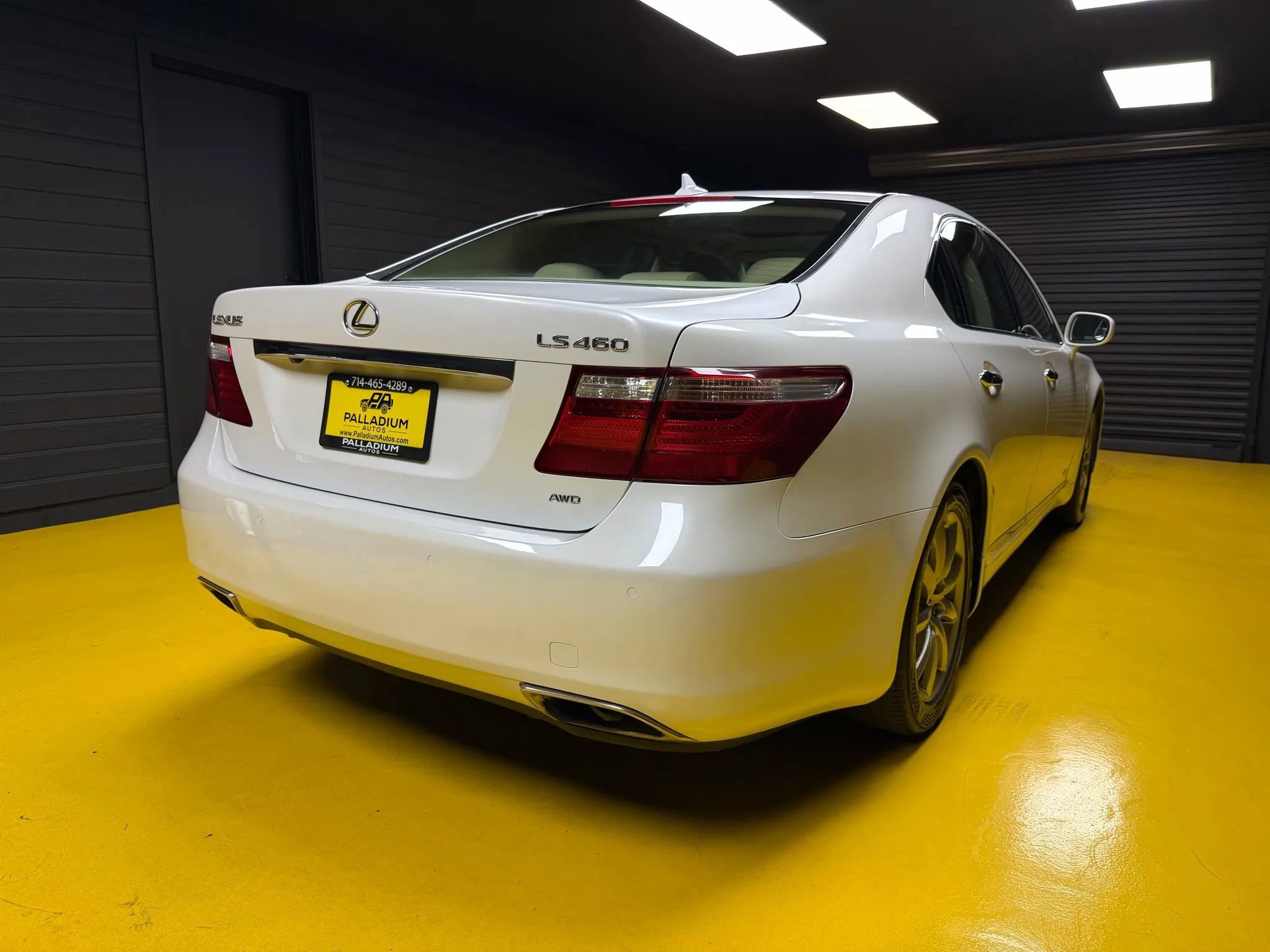 Used 2009 Lexus LS 460 AWD w/ Comfort Seating Pkg image 6