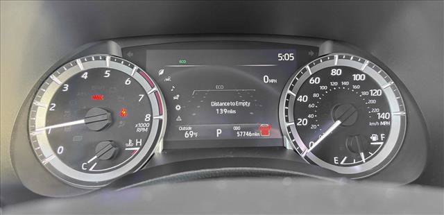 Used 2024 Toyota Highlander LE image 11