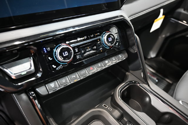 New 2026 GMC Sierra 2500 AT4X w/ LPO, Black Badging Package AWD/4WD image 9