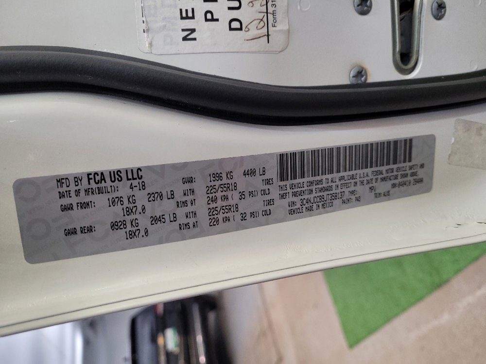 Used 2018 Jeep Compass Limited w/ Navigation Group image 33