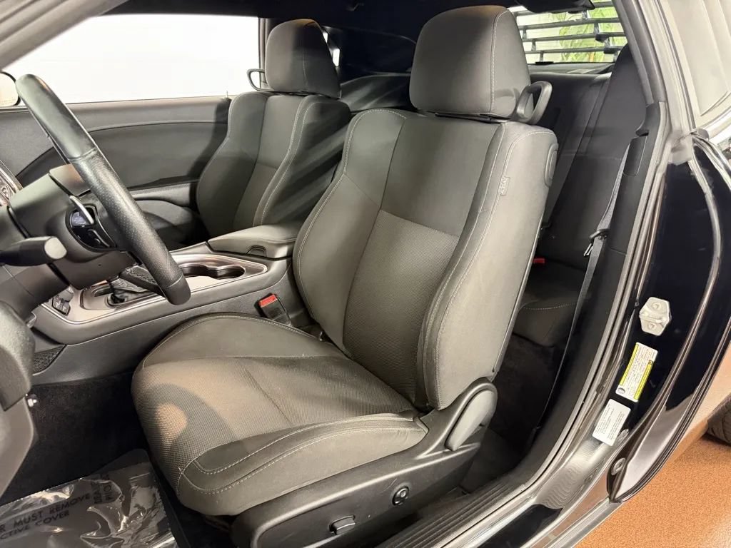 Used 2016 Dodge Challenger R/T RWD image 14