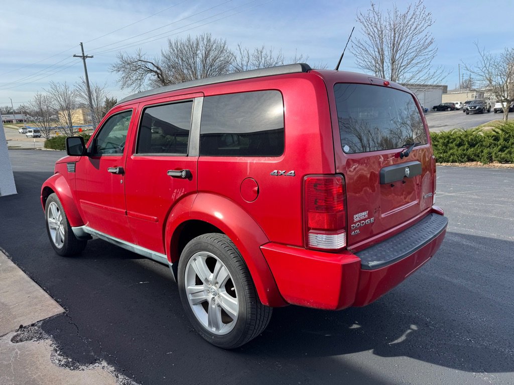 Used 2011 Dodge Nitro Heat image 3