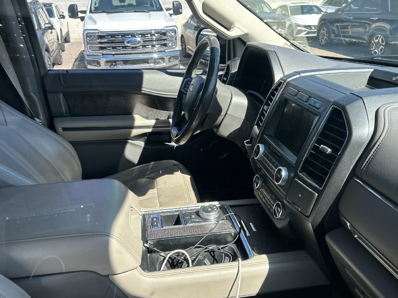 Used 2018 Ford Expedition Limited w/ Equipment Group 302A RWD image 9