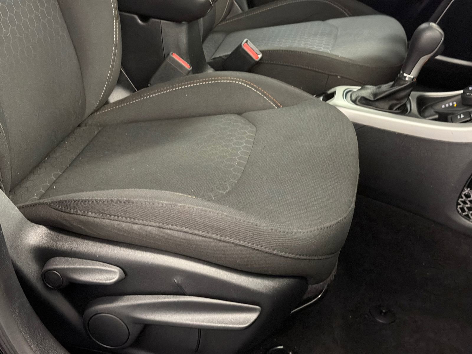 Used 2018 Jeep Compass Sport w/ Cold Weather Group image 10