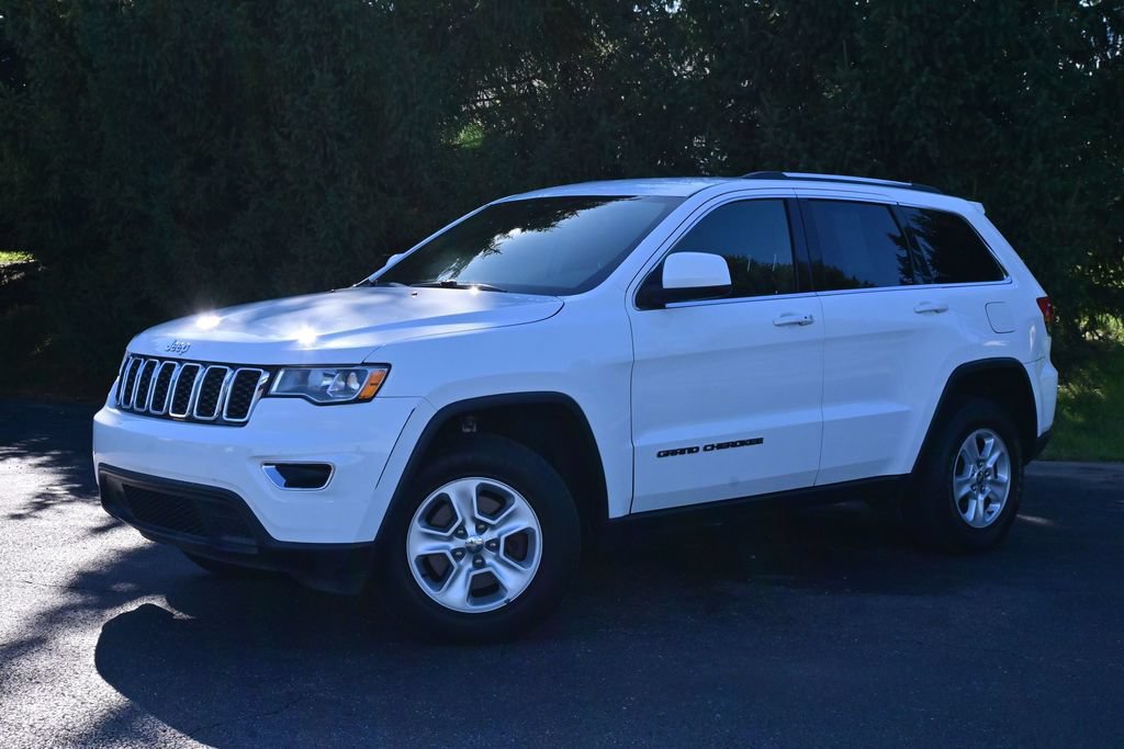 Used 2017 Jeep Grand Cherokee Laredo w/ Quick Order Package 23E AWD/4WD image 2