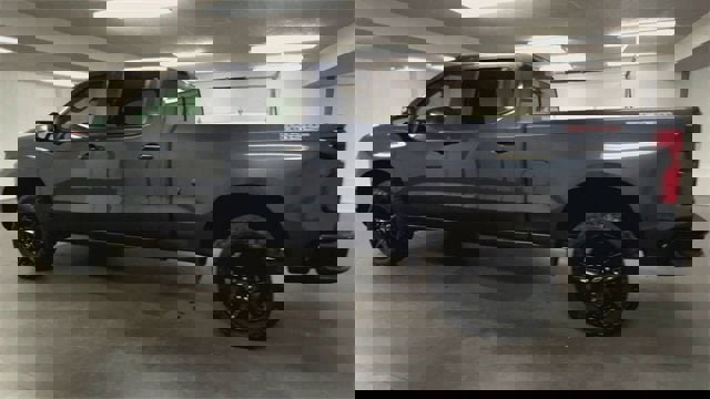 Used 2022 Chevrolet Silverado 1500 LT Trail Boss w/ LT Trail Boss Premium Package image 6