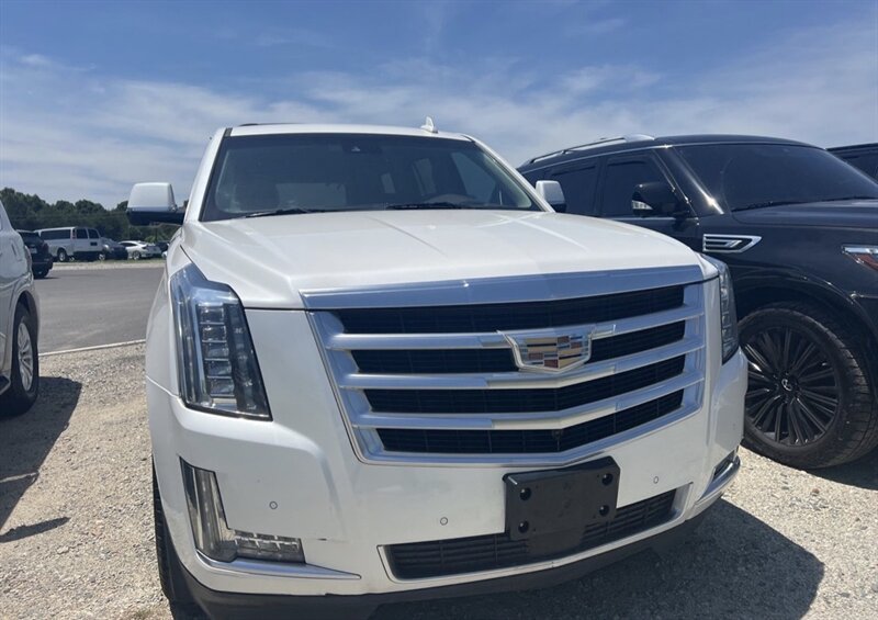 Used 2016 Cadillac Escalade Premium AWD/4WD image 6