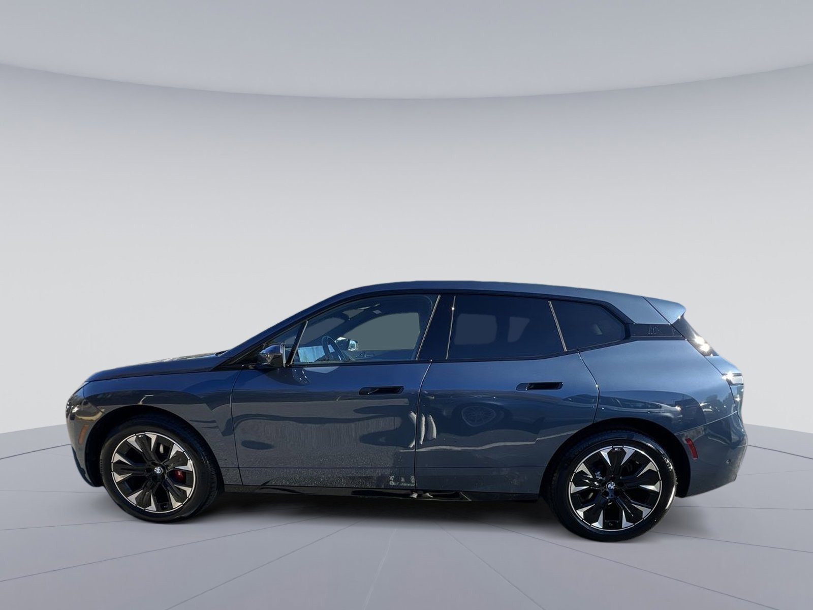 New 2026 BMW iX xDrive45 w/ M Sport Package image 6