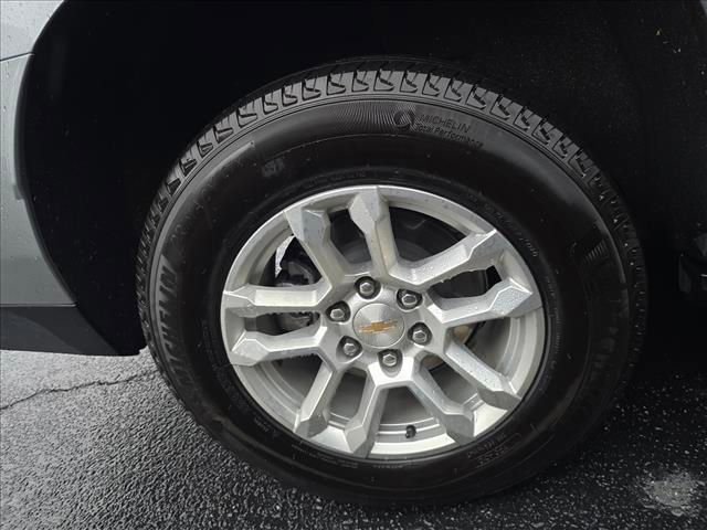 Certified 2025 Chevrolet Suburban LS image 15