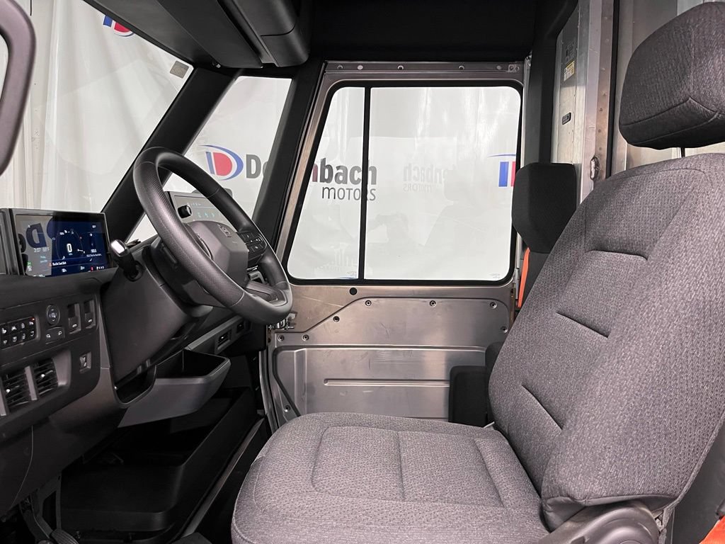Used 2024 Chevrolet Brightdrop 400 w/ Commercial Equipment Package AWD/4WD image 10