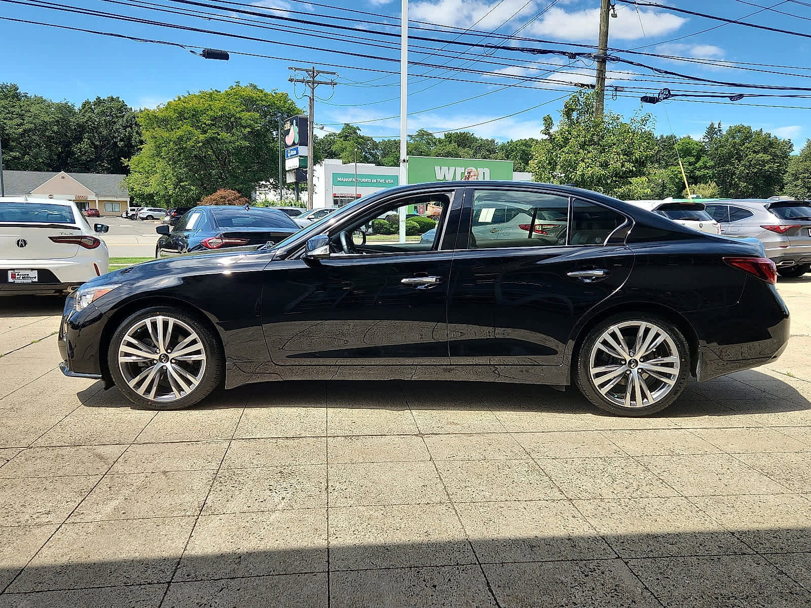 Used 2023 INFINITI Q50 Sensory image 8