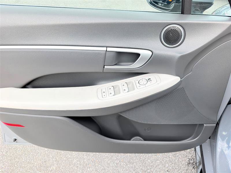 Used 2025 Hyundai Sonata SEL FWD image 9