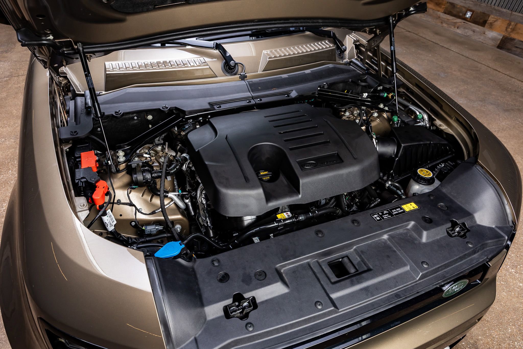 Used 2025 Land Rover Defender 110 X-Dynamic SE image 39