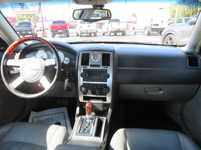 Used 2005 Chrysler 300 C RWD image 17
