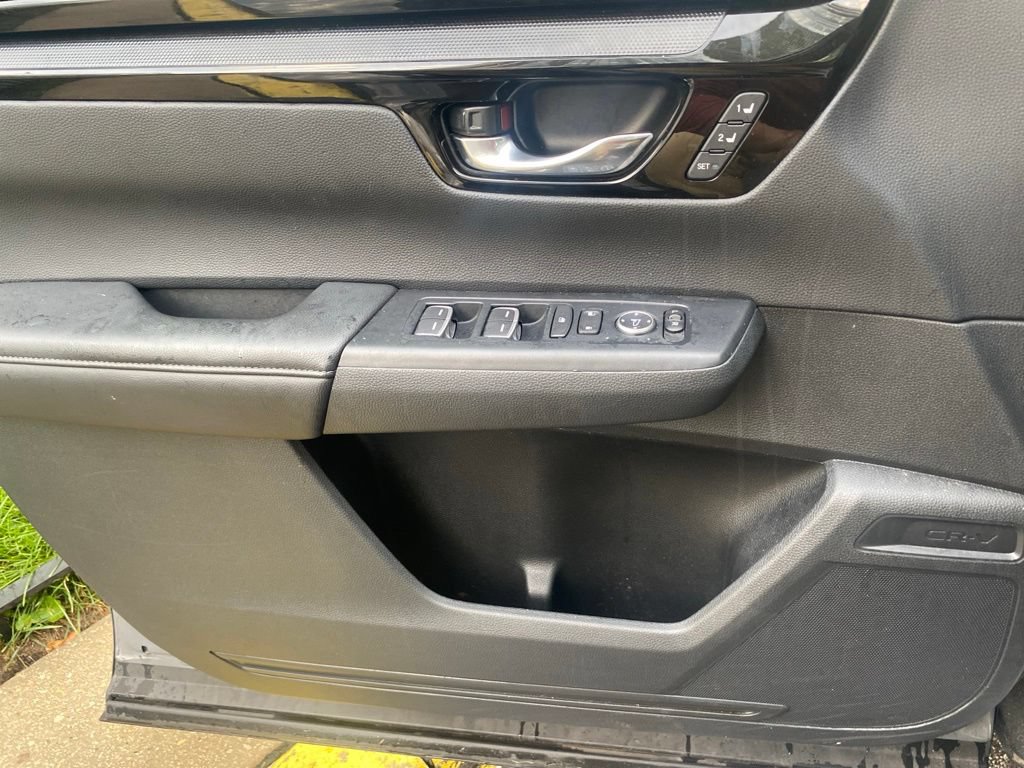 Used 2025 Honda CR-V EX-L image 3