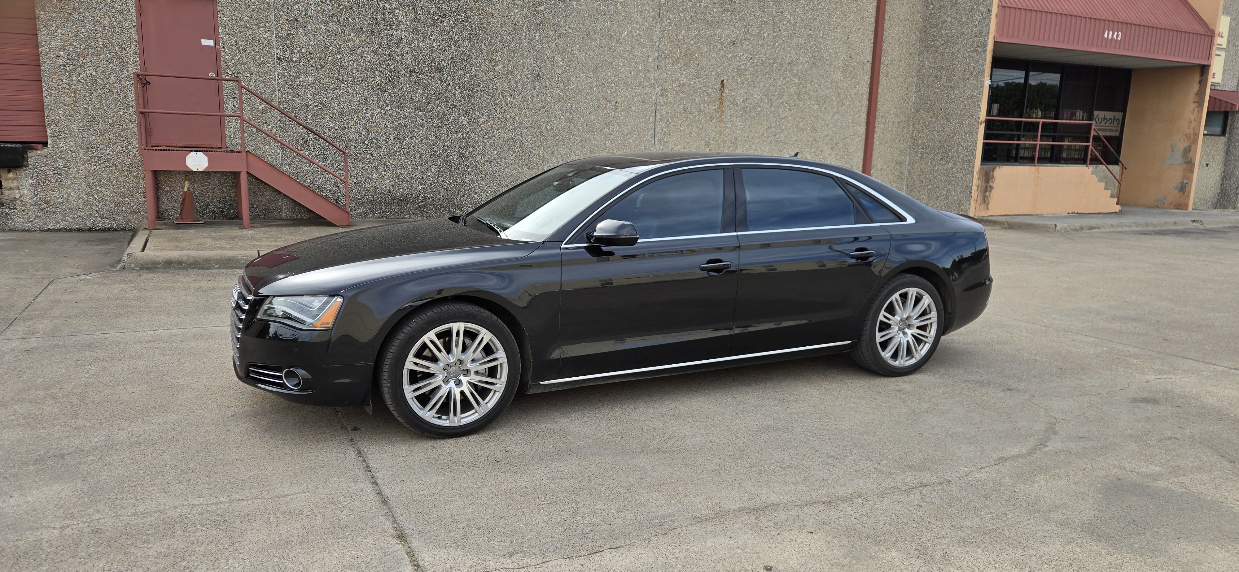 Used 2014 Audi A8 L 3.0T w/ Premium Package image 1