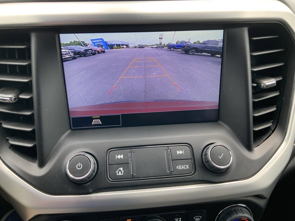 Used 2023 GMC Acadia SLT image 49