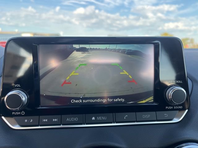Used 2025 Nissan Sentra S image 17