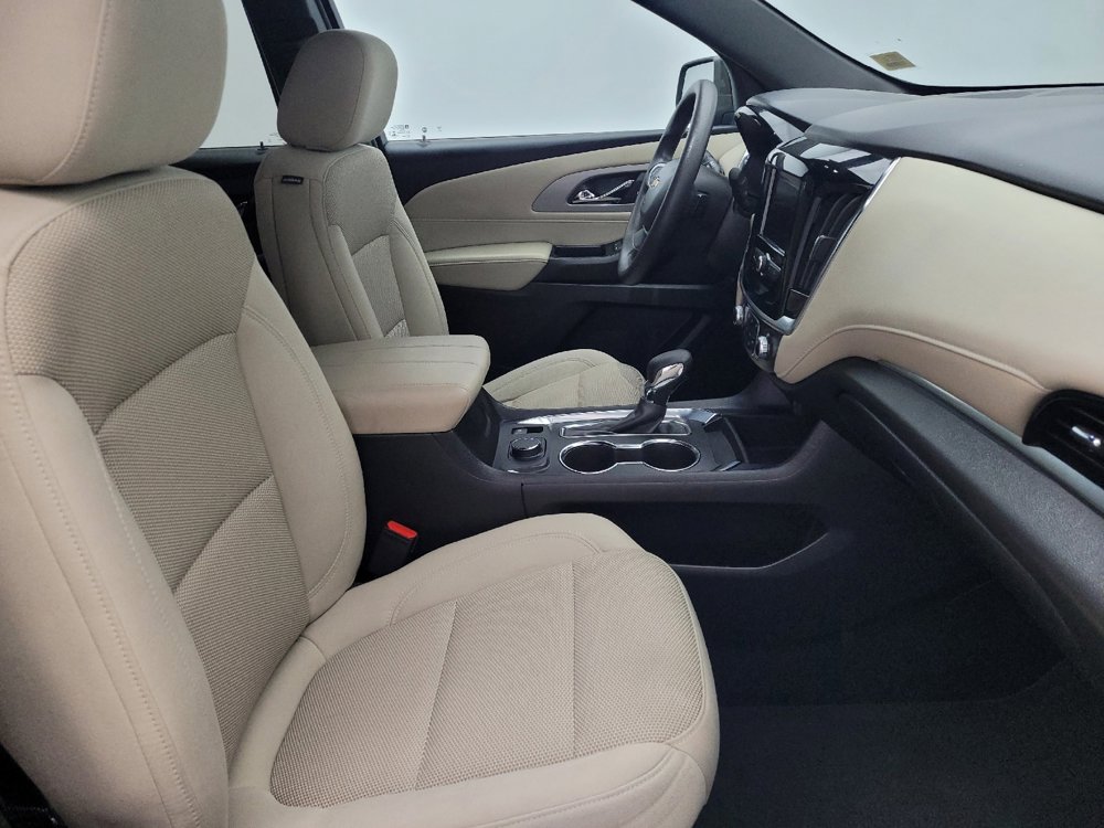 Used 2023 Chevrolet Traverse LS FWD image 21