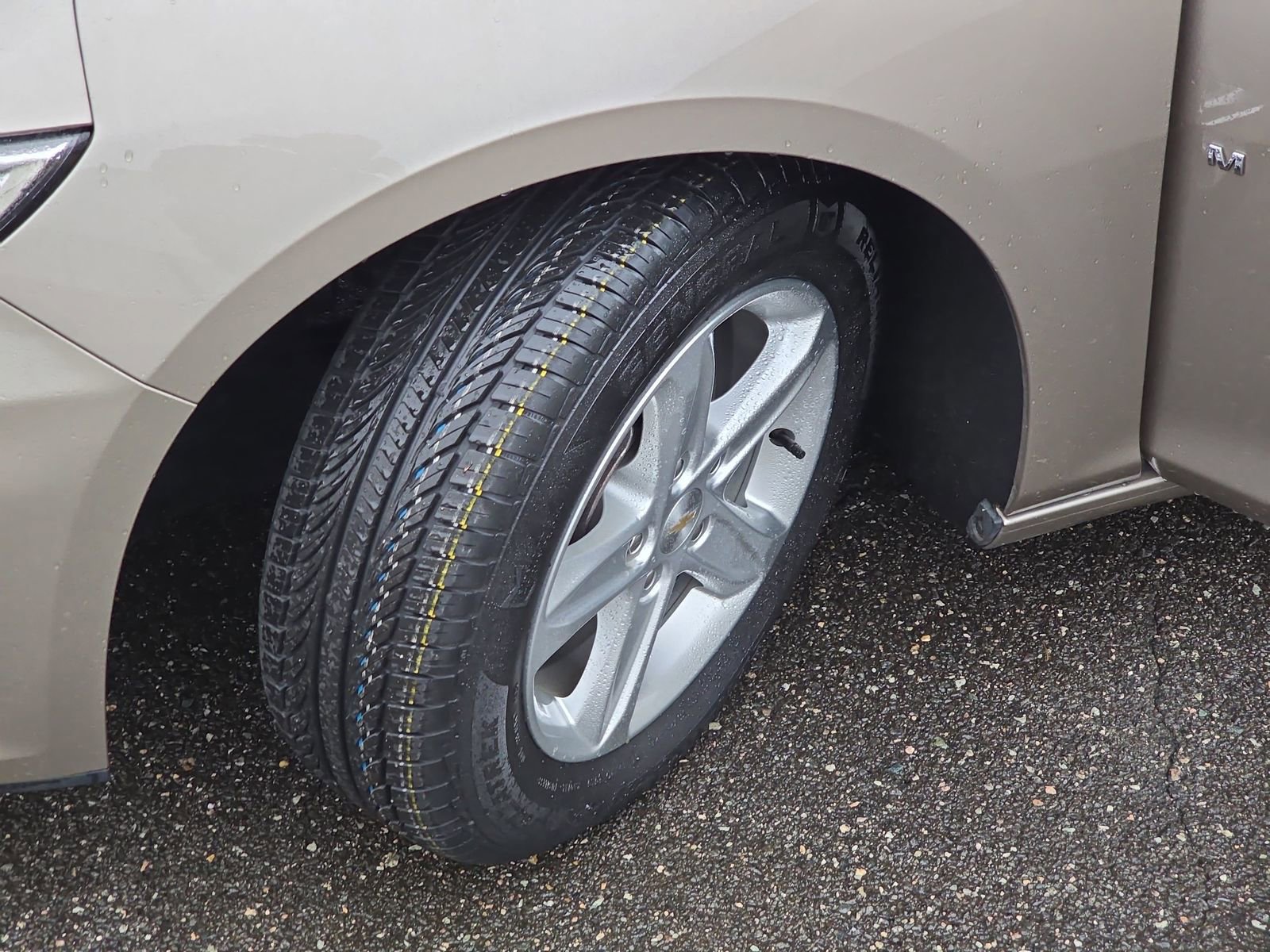 Used 2024 Chevrolet Malibu LT image 38