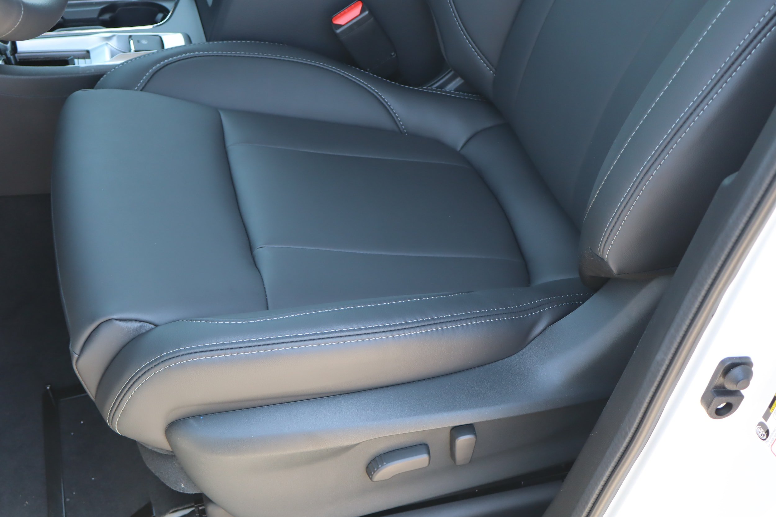 New 2026 Subaru Ascent Premium AWD/4WD image 10