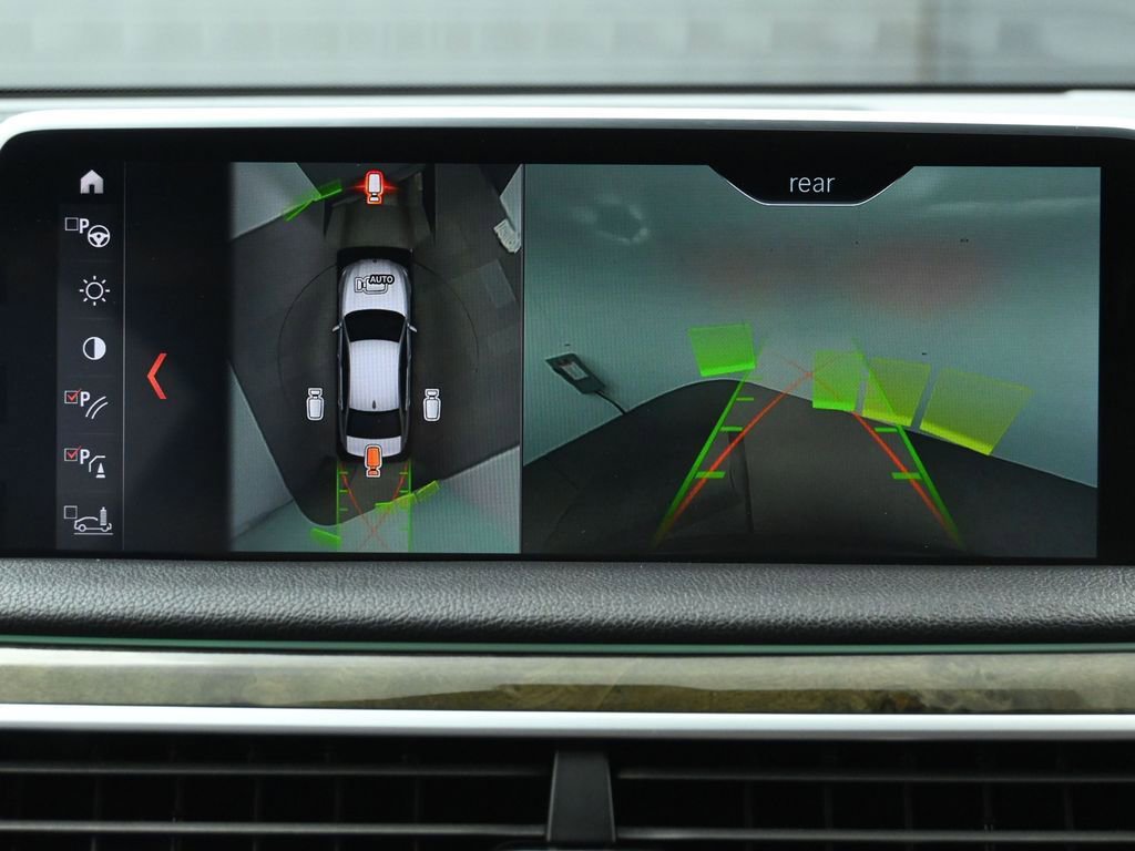 Used 2019 BMW 750i image 30