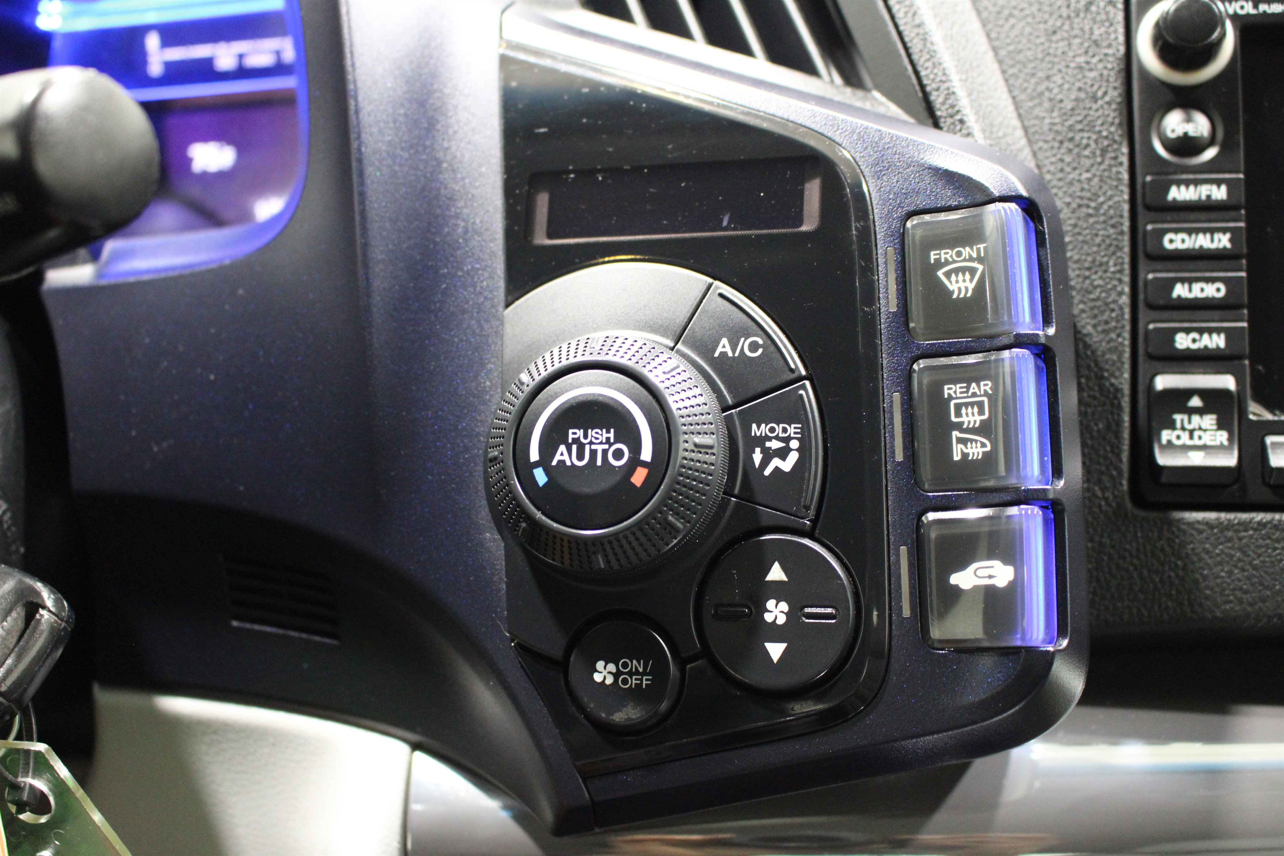 Used 2011 Honda CR-Z EX image 13