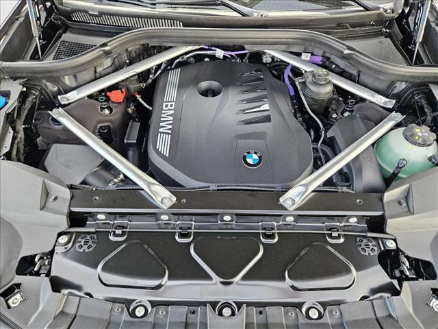 Used 2026 BMW X7 xDrive40i w/ M Sport Package image 16