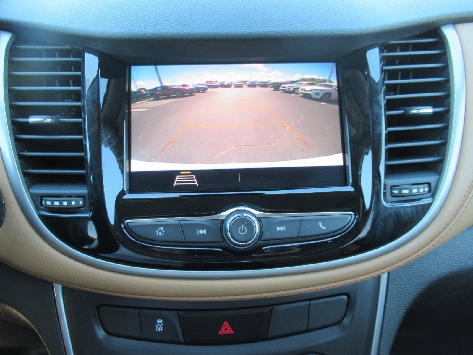 Certified 2020 Chevrolet Trax LT w/ Driver Confidence Package FWD image 28