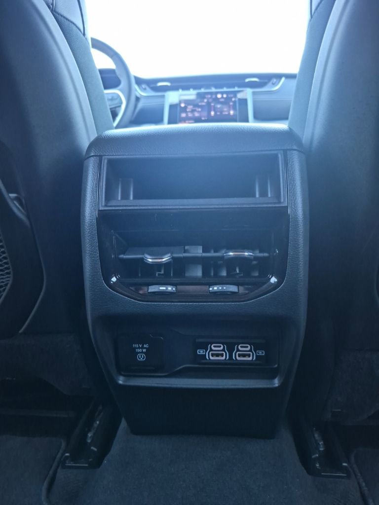 Used 2025 Jeep Grand Cherokee Altitude image 49